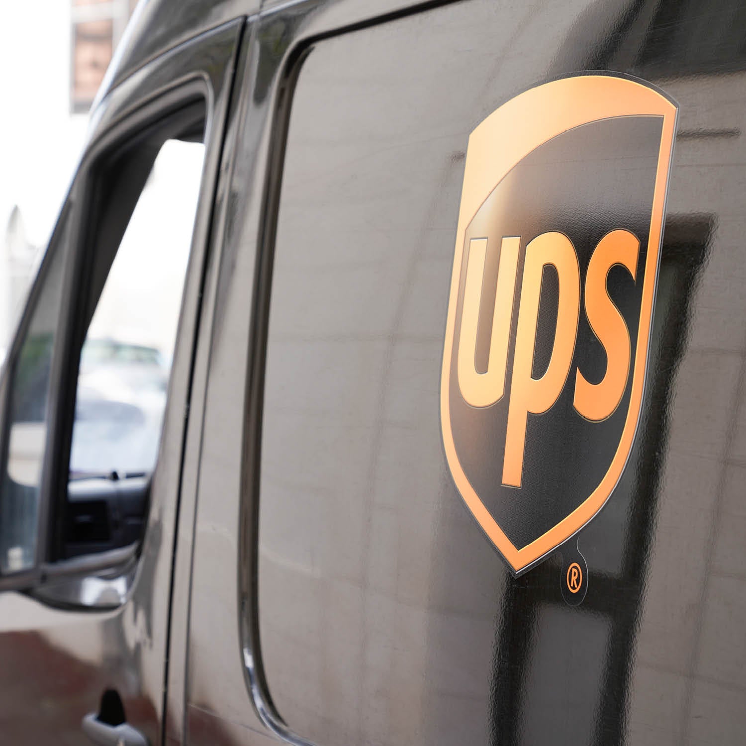 UPS used to transport flowers - DBAndrea